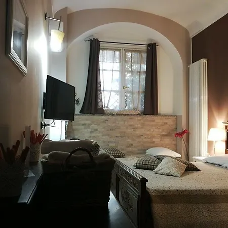 Cascina Barolo 3* トリノ