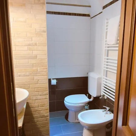 Cascina Barolo לינה וארוחת בוקר 3*