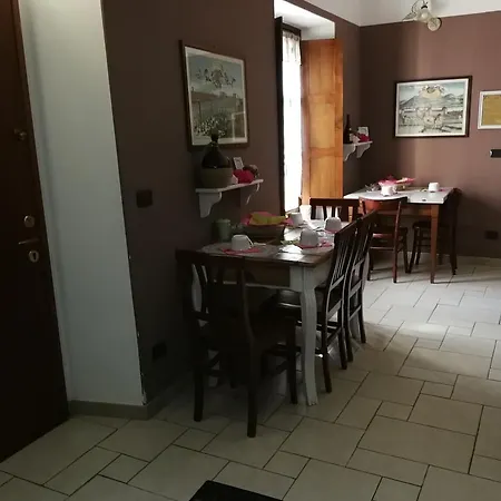 Cascina Barolo Frühstückspension