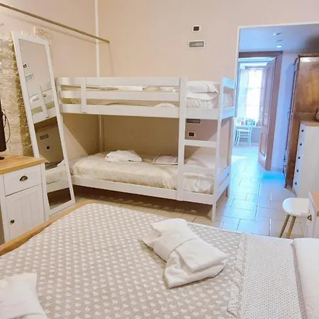 Cascina Barolo فندق مبيت وإفطار