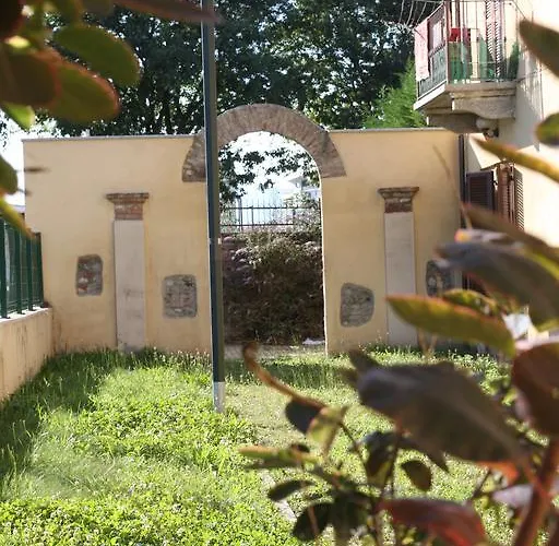 Cascina Barolo فندق مبيت وإفطار