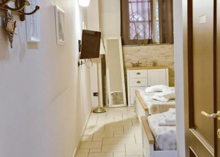 Cascina Barolo 3*